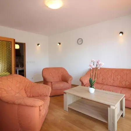 Apartment Palma In Strandnaehe Mit Garten Grill