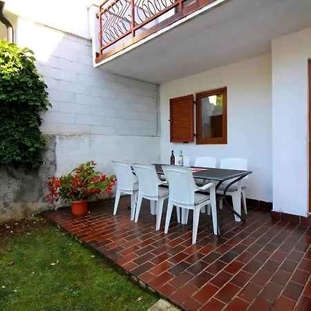 Palma In Strandnaehe Mit Garten Grill Porec